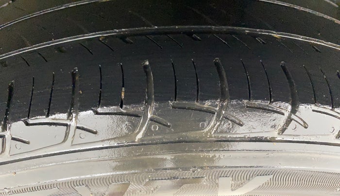 2019 Volkswagen Ameo COMFORTLINE 1.0L, Petrol, Manual, 39,944 km, Left Rear Tyre Tread