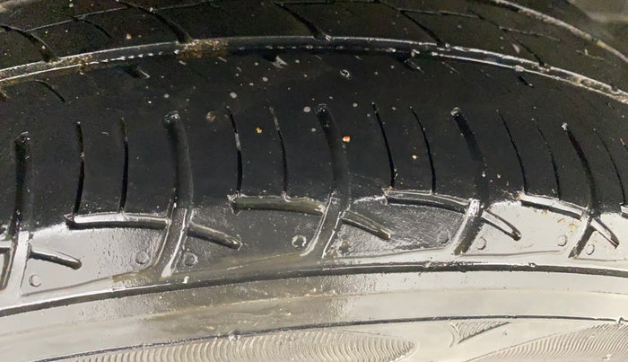 2019 Volkswagen Ameo COMFORTLINE 1.0L, Petrol, Manual, 39,944 km, Right Rear Tyre Tread