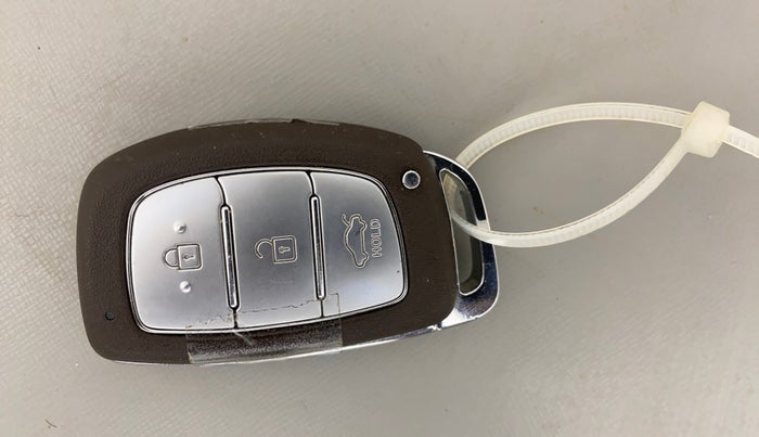 2021 Hyundai GRAND I10 NIOS ASTA 1.2 KAPPA VTVT, Petrol, Manual, 93,703 km, Key Close Up