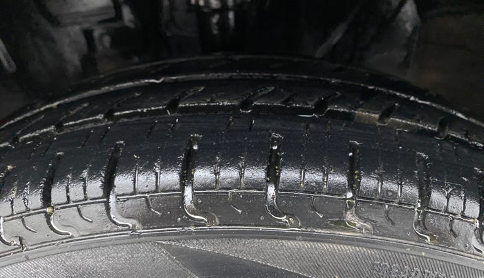 2018 Datsun Redi Go T(O) 1.0L LIMITED EDITION, Petrol, Manual, 35,197 km, Left Front Tyre Tread