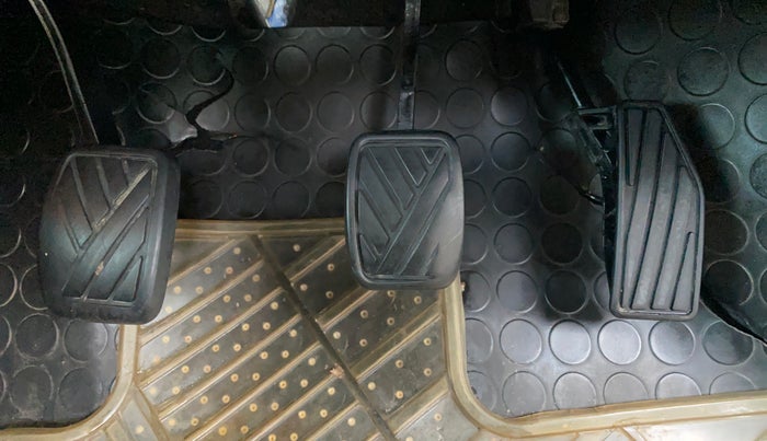 2017 Maruti Baleno ALPHA DIESEL 1.3, Diesel, Manual, 1,47,517 km, Pedals