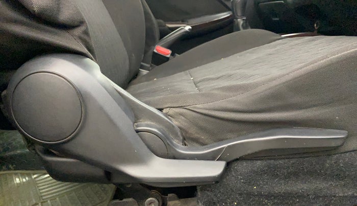 2017 Maruti Baleno ALPHA DIESEL 1.3, Diesel, Manual, 1,47,517 km, Driver Side Adjustment Panel