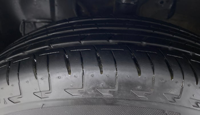2022 Maruti Celerio VXI d, Petrol, Manual, 2,747 km, Left Front Tyre Tread
