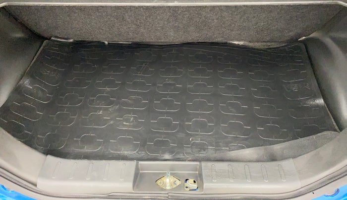 2016 Maruti Alto K10 VXI P, Petrol, Manual, 37,441 km, Boot Inside View