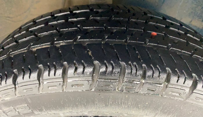 2016 Maruti Alto K10 VXI P, Petrol, Manual, 37,441 km, Right Front Tyre Tread