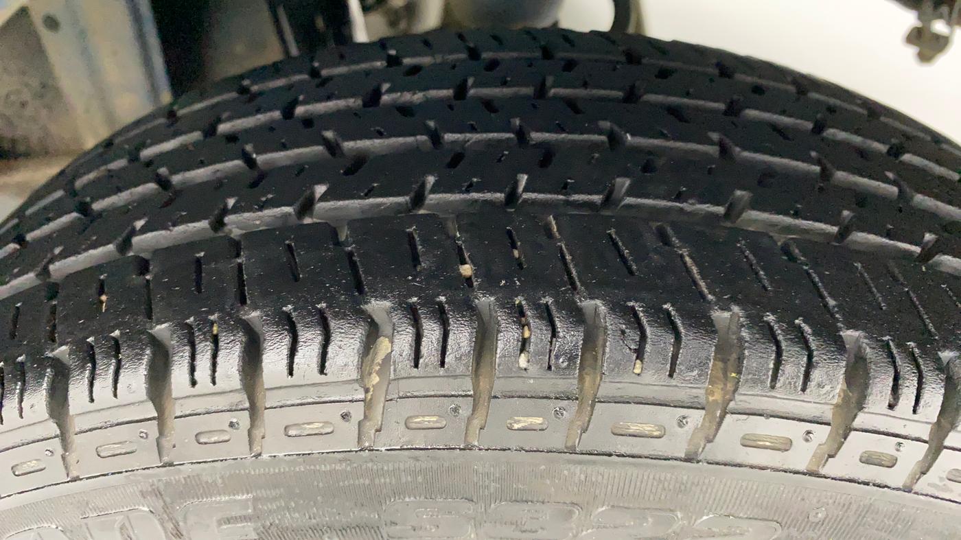 2016 Maruti Alto K10 VXI P, Petrol, Manual, 37,441 km, Left Rear Tyre Tread