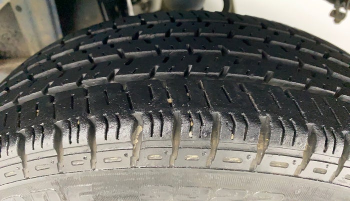 2016 Maruti Alto K10 VXI P, Petrol, Manual, 37,441 km, Left Rear Tyre Tread
