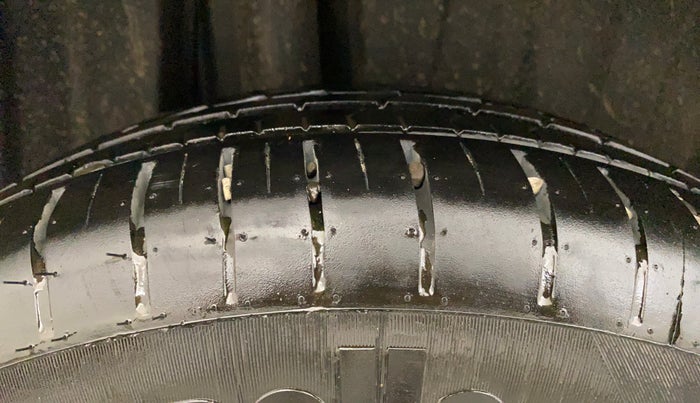 2025 Maruti Baleno SIGMA PETROL 1.2, Petrol, Manual, 5,579 km, Right Rear Tyre Tread