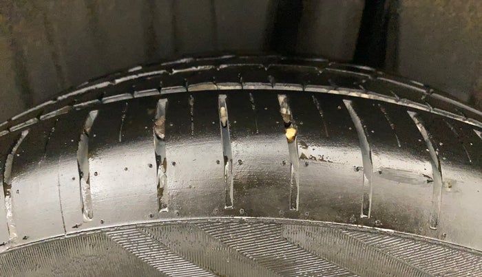 2025 Maruti Baleno SIGMA PETROL 1.2, Petrol, Manual, 5,579 km, Left Rear Tyre Tread