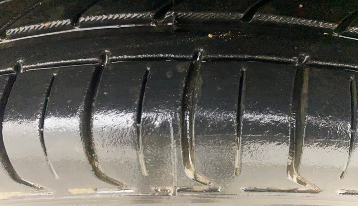 2015 Honda Amaze 1.2L I-VTEC SX, Petrol, Manual, 69,648 km, Left Front Tyre Tread