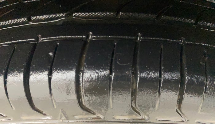 2015 Honda Amaze 1.2L I-VTEC SX, Petrol, Manual, 69,648 km, Right Front Tyre Tread