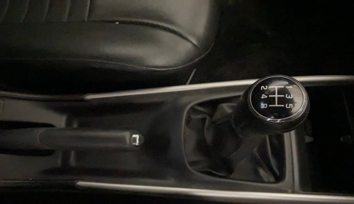 2017 Maruti Baleno DELTA PETROL 1.2, Petrol, Manual, 66,142 km, Gear Lever