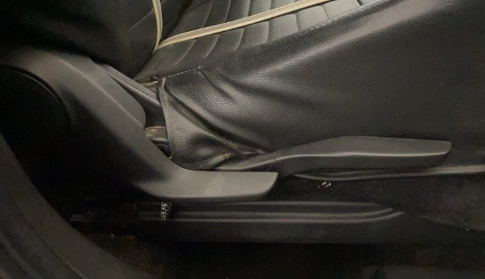 2017 Maruti Baleno DELTA PETROL 1.2, Petrol, Manual, 66,142 km, Driver Side Adjustment Panel