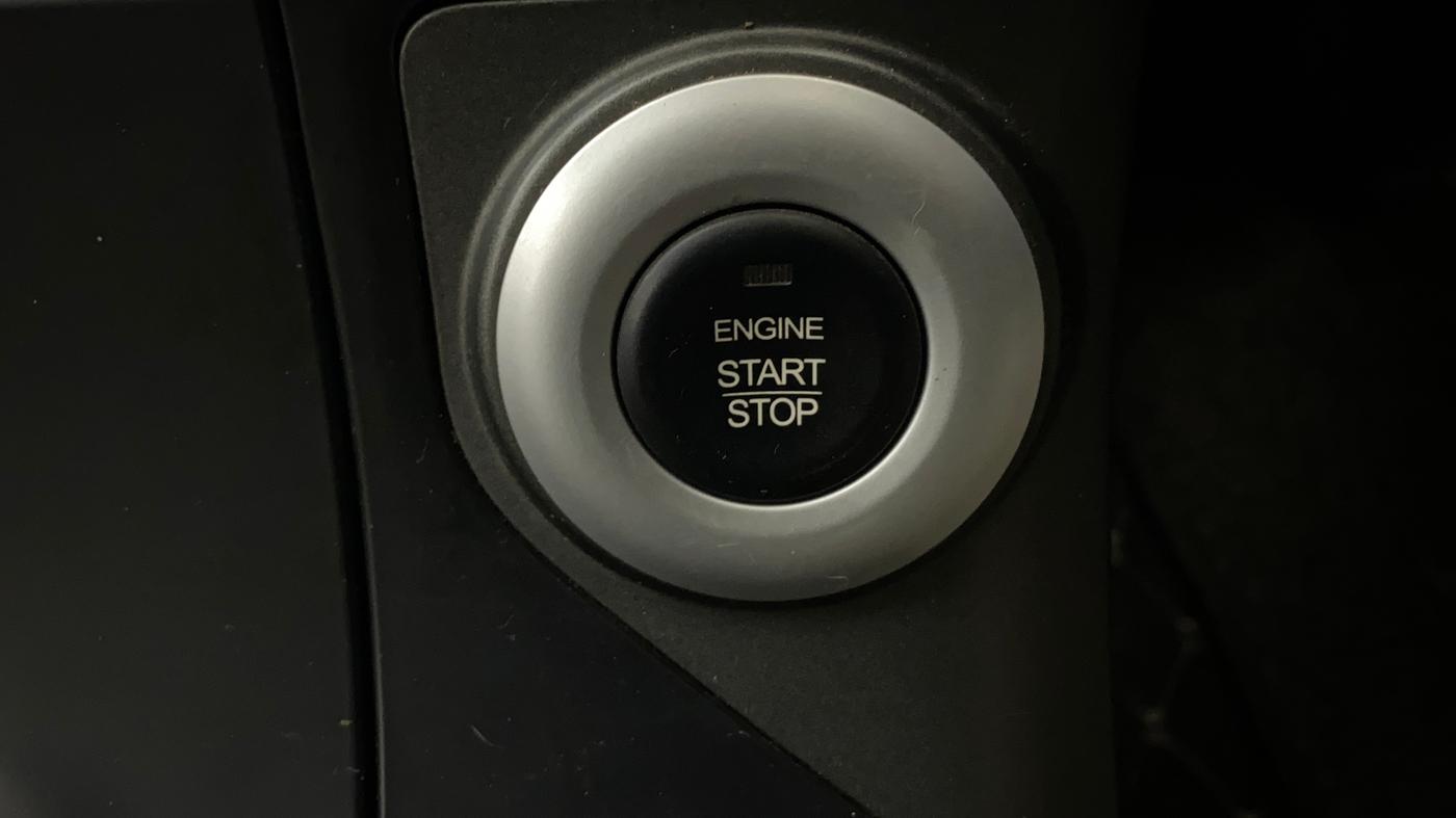 2017 Mahindra XUV500 W10 AWD AT, Diesel, Automatic, 73,537 km, Keyless Start/ Stop Button