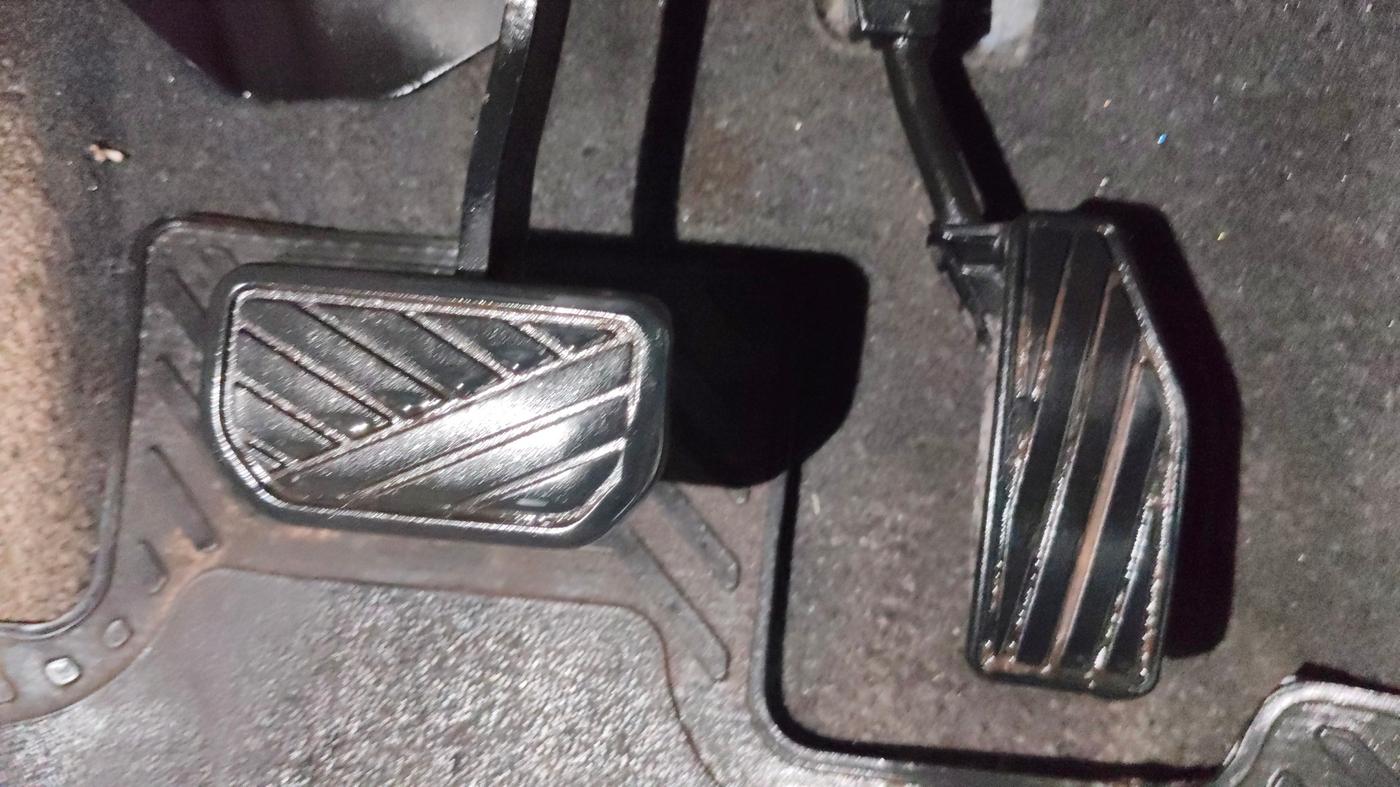 2019 Maruti XL6 ALPHA AT, Petrol, Automatic, 1,28,249 km, Pedals