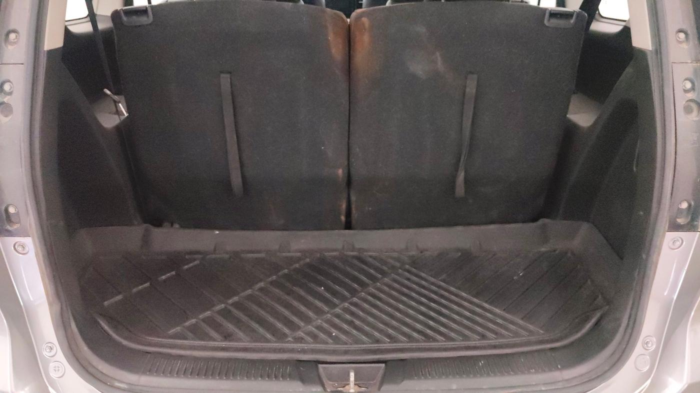 2019 Maruti XL6 ALPHA AT, Petrol, Automatic, 1,28,249 km, Boot Inside