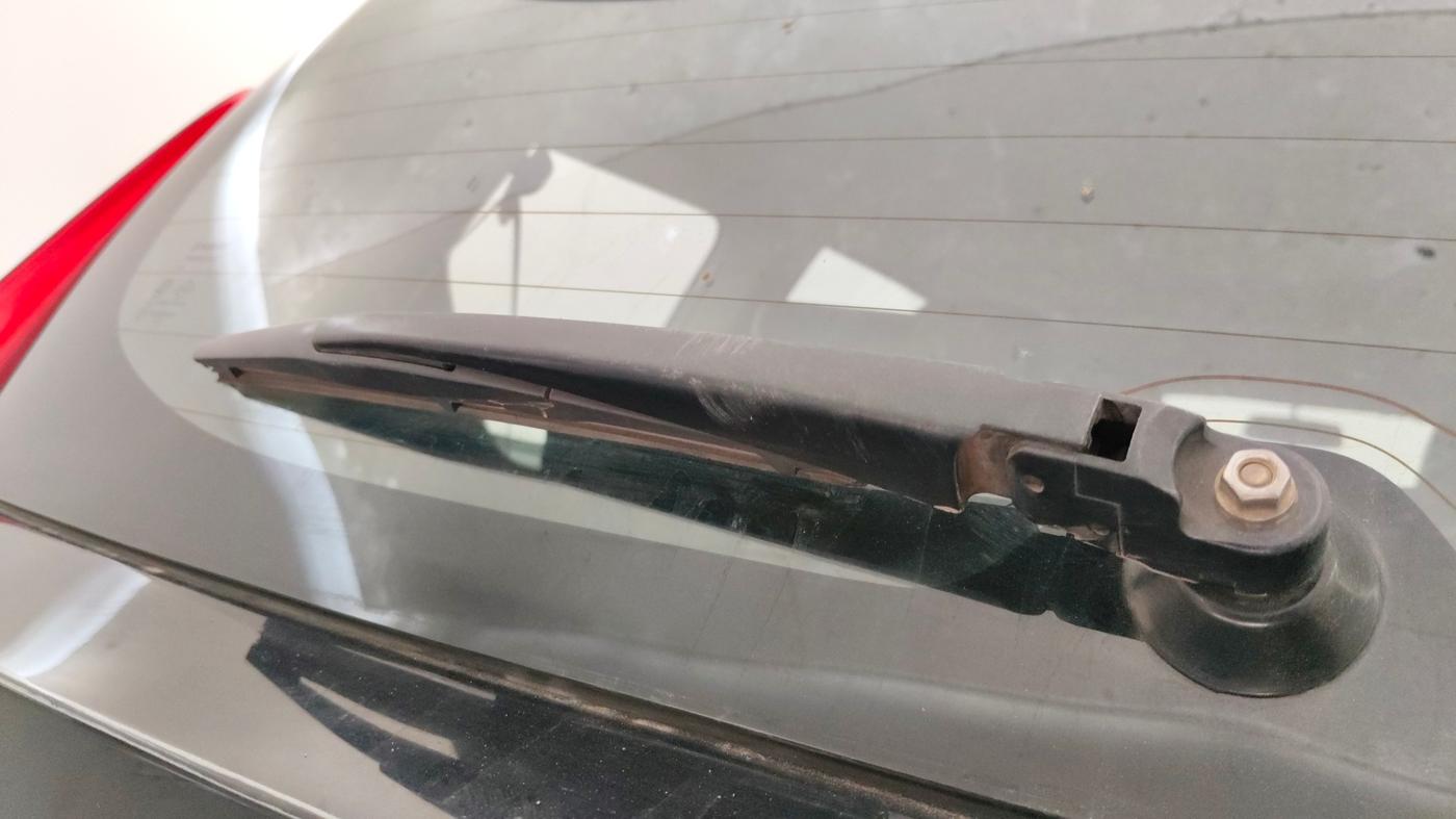 2019 Maruti XL6 ALPHA AT, Petrol, Automatic, 1,28,249 km, Rear Wiper