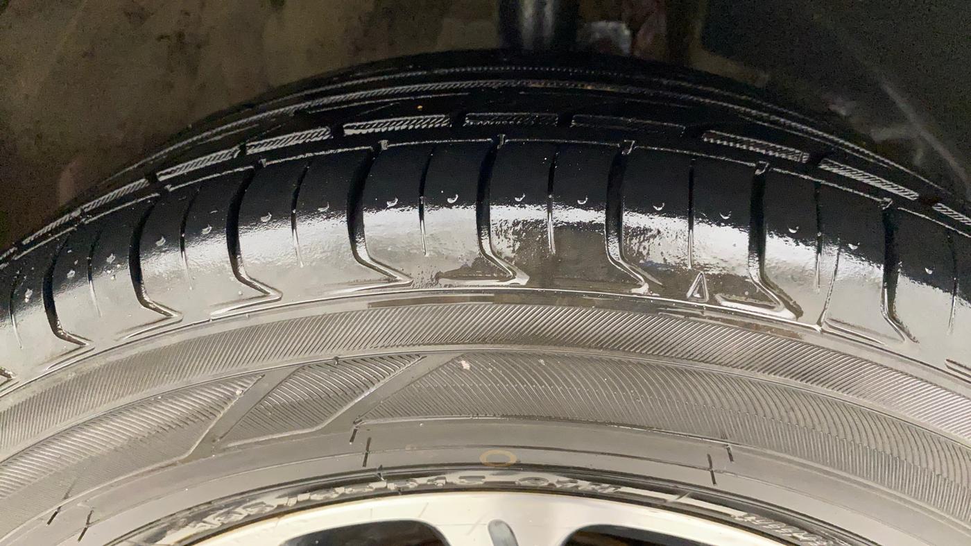 2018 Maruti Swift ZXI PLUS, Petrol, Manual, 1,12,825 km, Right Front Tyre Tread