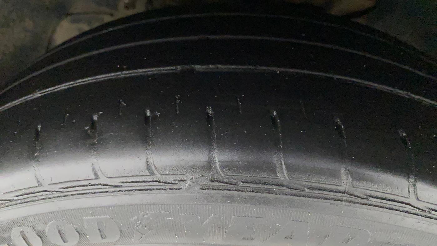 2022 Tata TIGOR XZ PLUS PETROL, CNG, Manual, 60,743 km, Left Front Tyre Tread