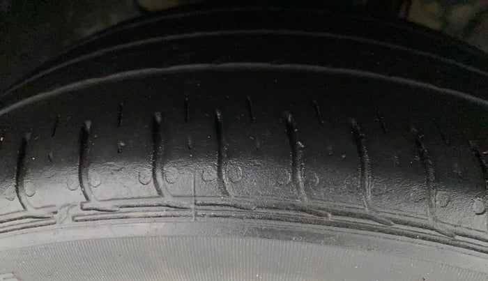 2022 Tata TIGOR XZ PLUS PETROL, CNG, Manual, 60,743 km, Right Front Tyre Tread