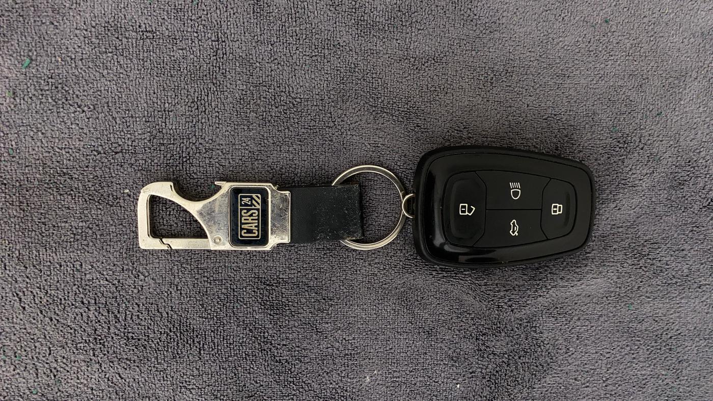 2022 Tata TIGOR XZ PLUS PETROL, CNG, Manual, 60,743 km, Key Close Up