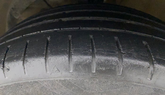 2016 Maruti Baleno ZETA CVT PETROL 1.2, Petrol, Automatic, 69,154 km, Left Front Tyre Tread