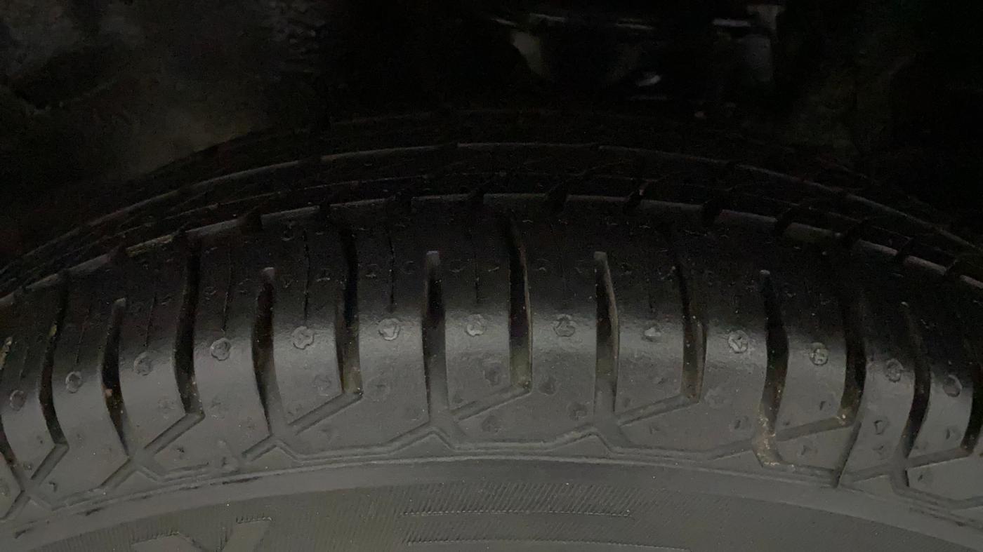 2014 Maruti Alto 800 VXI, Petrol, Manual, 57,446 km, Left Front Tyre Tread