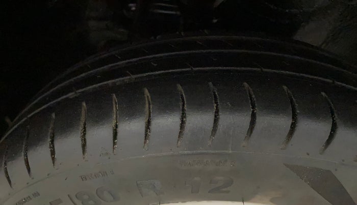 2014 Maruti Alto 800 VXI, Petrol, Manual, 57,446 km, Right Front Tyre Tread