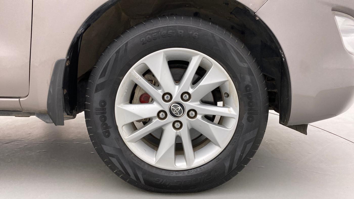 2017 Toyota Innova Crysta 2.8 ZX AT 7 STR, Diesel, Automatic, 90,942 km, Right Front Wheel