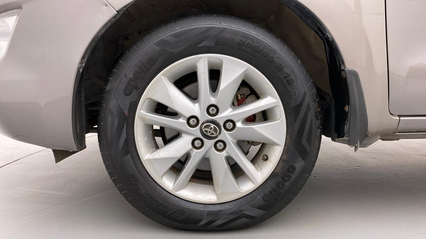 2017 Toyota Innova Crysta 2.8 ZX AT 7 STR, Diesel, Automatic, 90,942 km, Left Front Wheel
