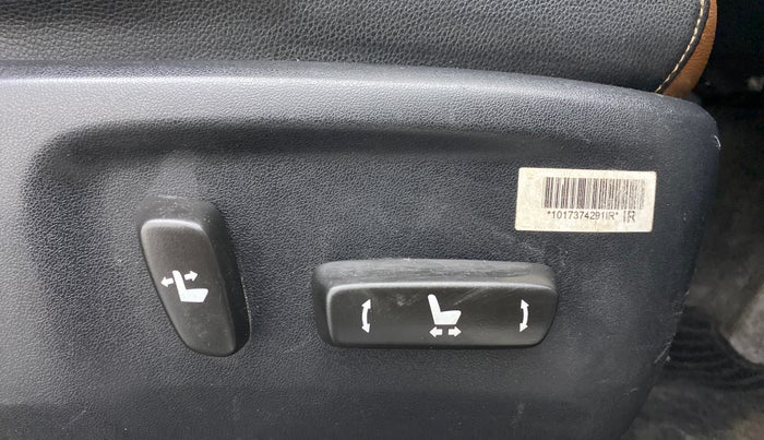 2017 Toyota Innova Crysta 2.8 ZX AT 7 STR, Diesel, Automatic, 90,942 km, Driver Side Adjustment Panel