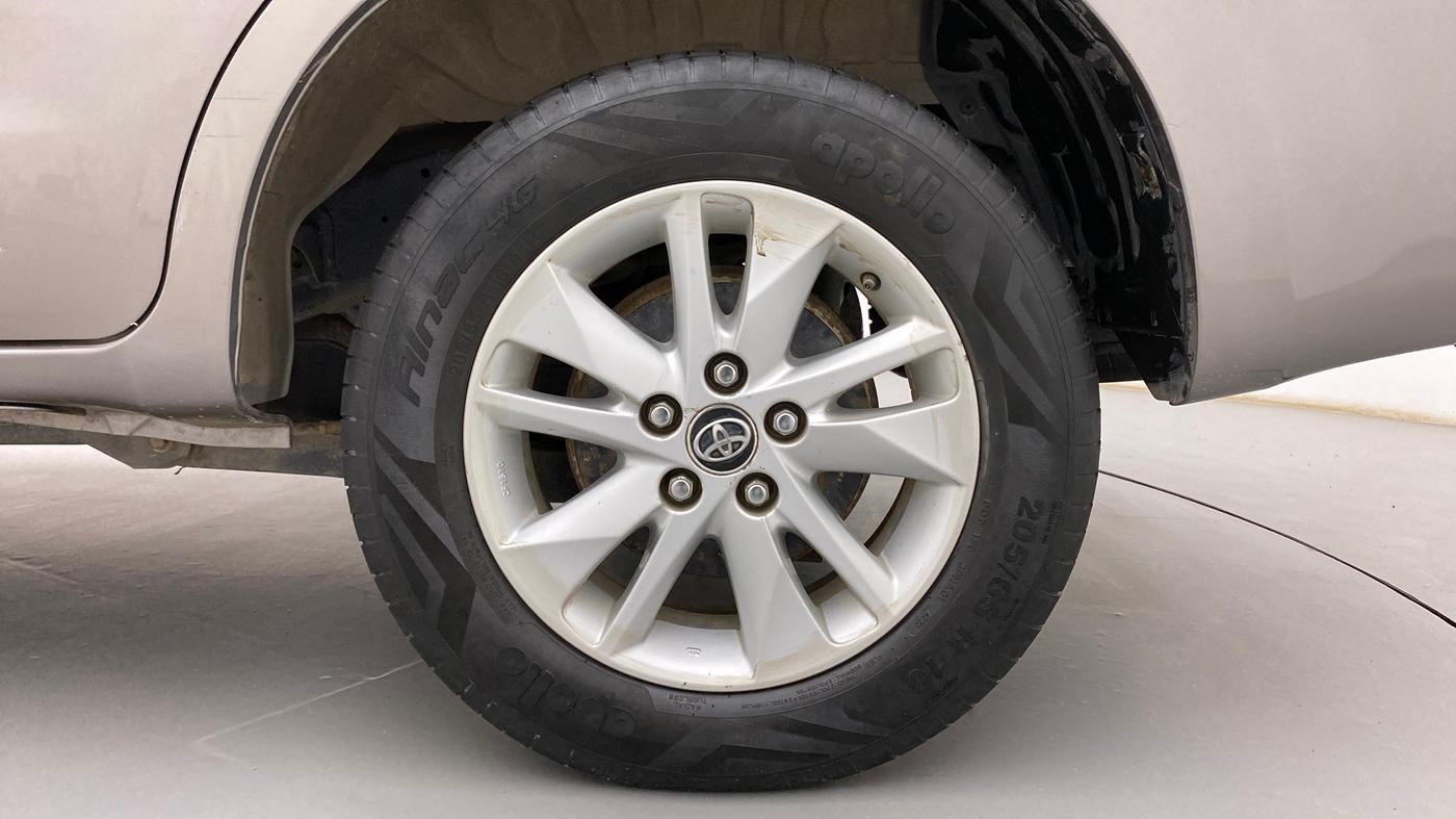 2017 Toyota Innova Crysta 2.8 ZX AT 7 STR, Diesel, Automatic, 90,942 km, Left Rear Wheel
