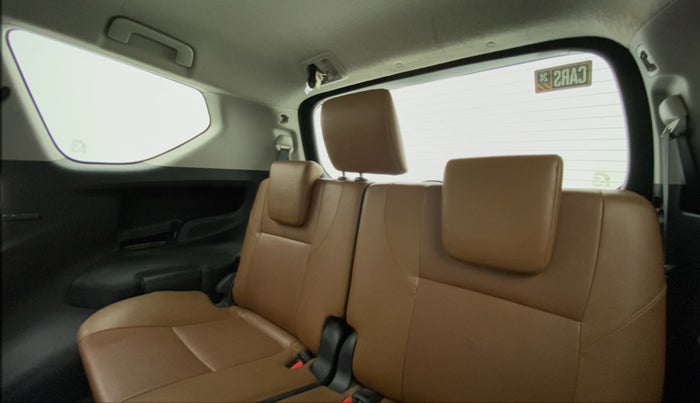 2017 Toyota Innova Crysta 2.8 ZX AT 7 STR, Diesel, Automatic, 90,942 km, Third Seat Row ( optional )