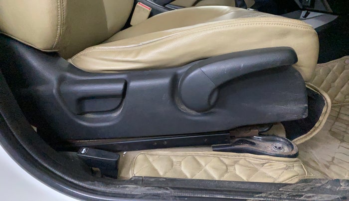 2017 Honda City 1.5L I-VTEC VX, Petrol, Manual, 84,939 km, Driver Side Adjustment Panel