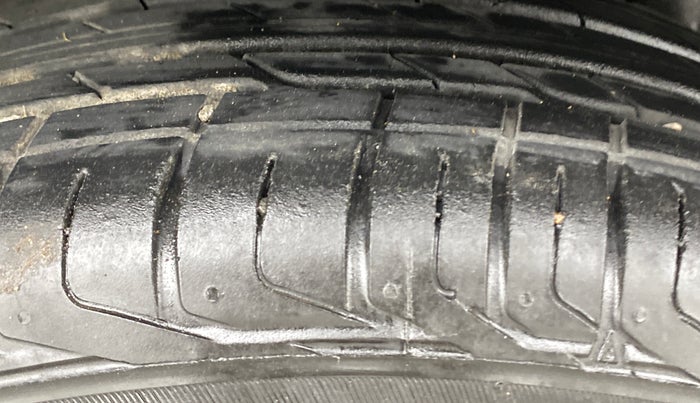 2021 Nissan MAGNITE XV TURBO, Petrol, Manual, 36,188 km, Right Rear Tyre Tread