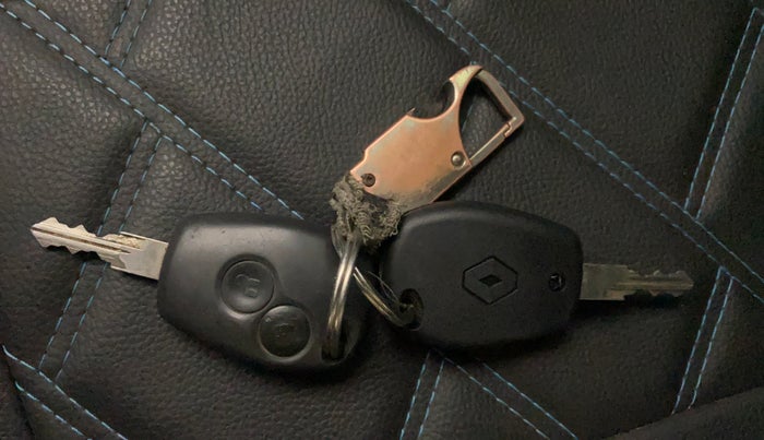 2015 Renault Duster 110 PS RXL DIESEL, Diesel, Manual, 1,04,256 km, Key Close Up