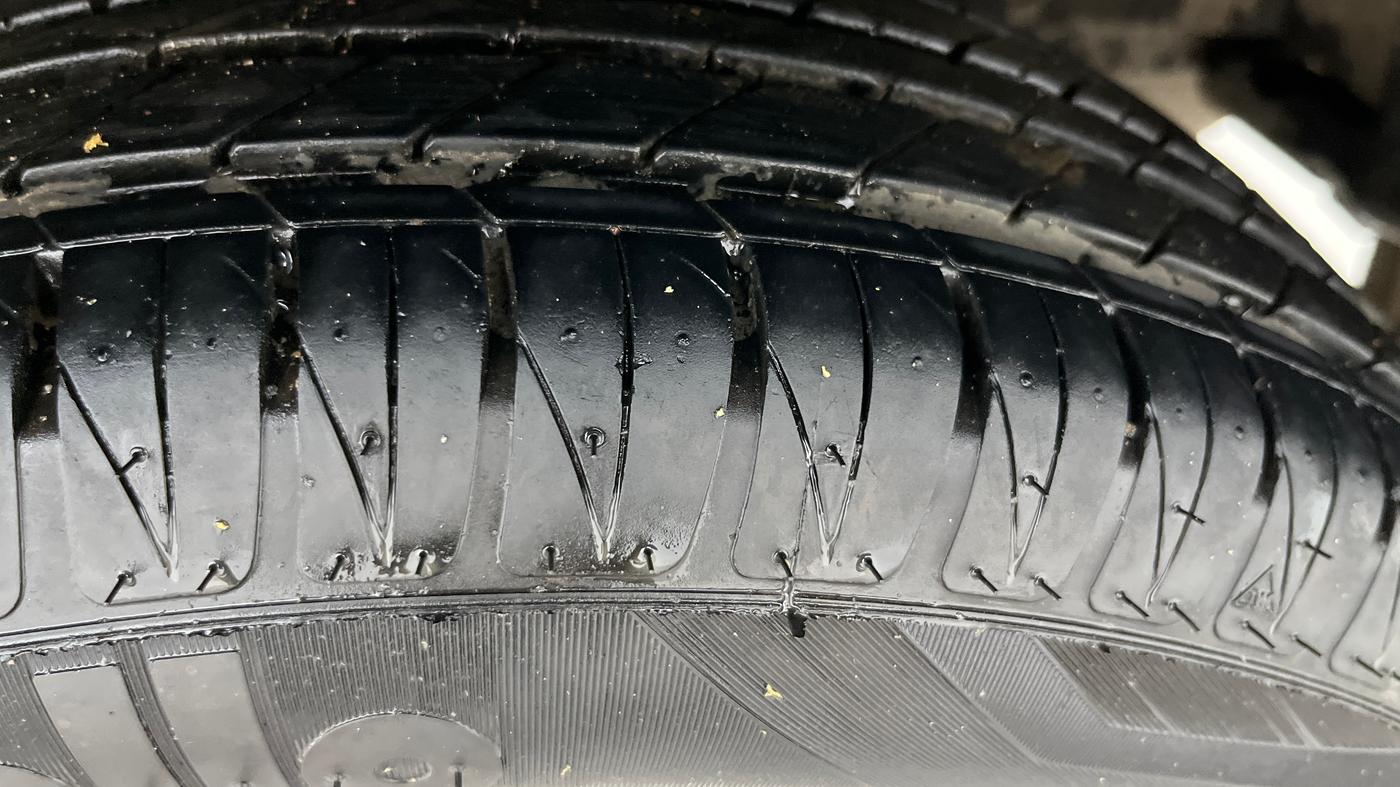 2017 Honda Jazz 1.2L I-VTEC V AT, Petrol, Automatic, 26,208 km, Left Rear Tyre Tread