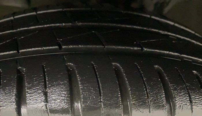 2020 Renault Kwid RXT 1.0 (O), Petrol, Manual, 22,444 km, Left Front Tyre Tread