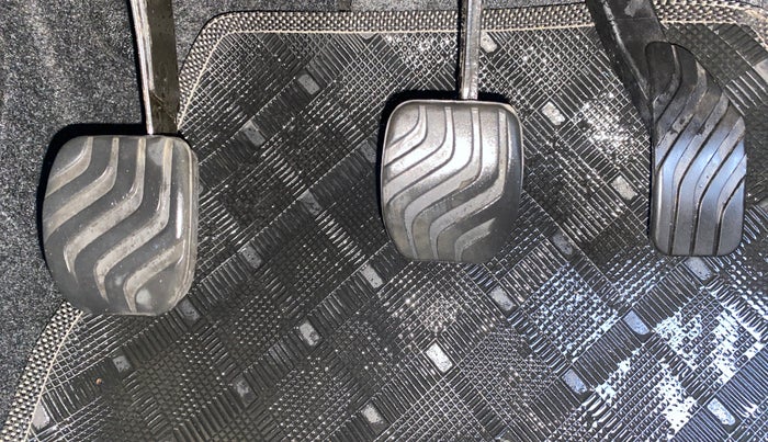 2020 Renault Kwid RXT 1.0 (O), Petrol, Manual, 22,444 km, Pedals