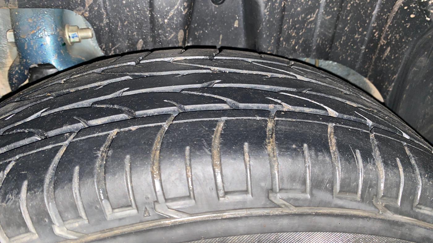 2022 Mahindra XUV300 W6 1.5 DIESEL AMT, Diesel, Automatic, 17,803 km, Left Rear Tyre Tread