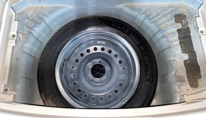 2022 Mahindra XUV300 W6 1.5 DIESEL AMT, Diesel, Automatic, 17,740 km, Spare Tyre