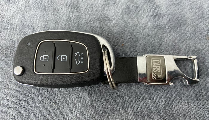 2021 Hyundai AURA S 1.2 Kappa MT, Petrol, Manual, 5,332 km, Key Close Up