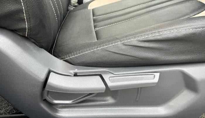 2021 Hyundai AURA S 1.2 Kappa MT, Petrol, Manual, 5,332 km, Driver Side Adjustment Panel