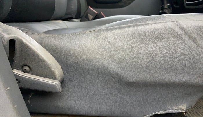 2015 Maruti Alto 800 LXI CNG, CNG, Manual, 61,064 km, Driver Side Adjustment Panel