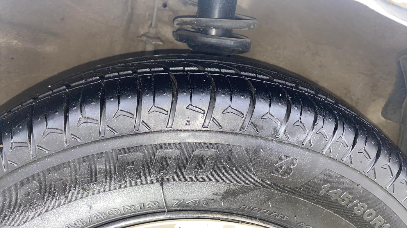 2015 Maruti Alto 800 LXI CNG, CNG, Manual, 61,363 km, Right Front Tyre Tread