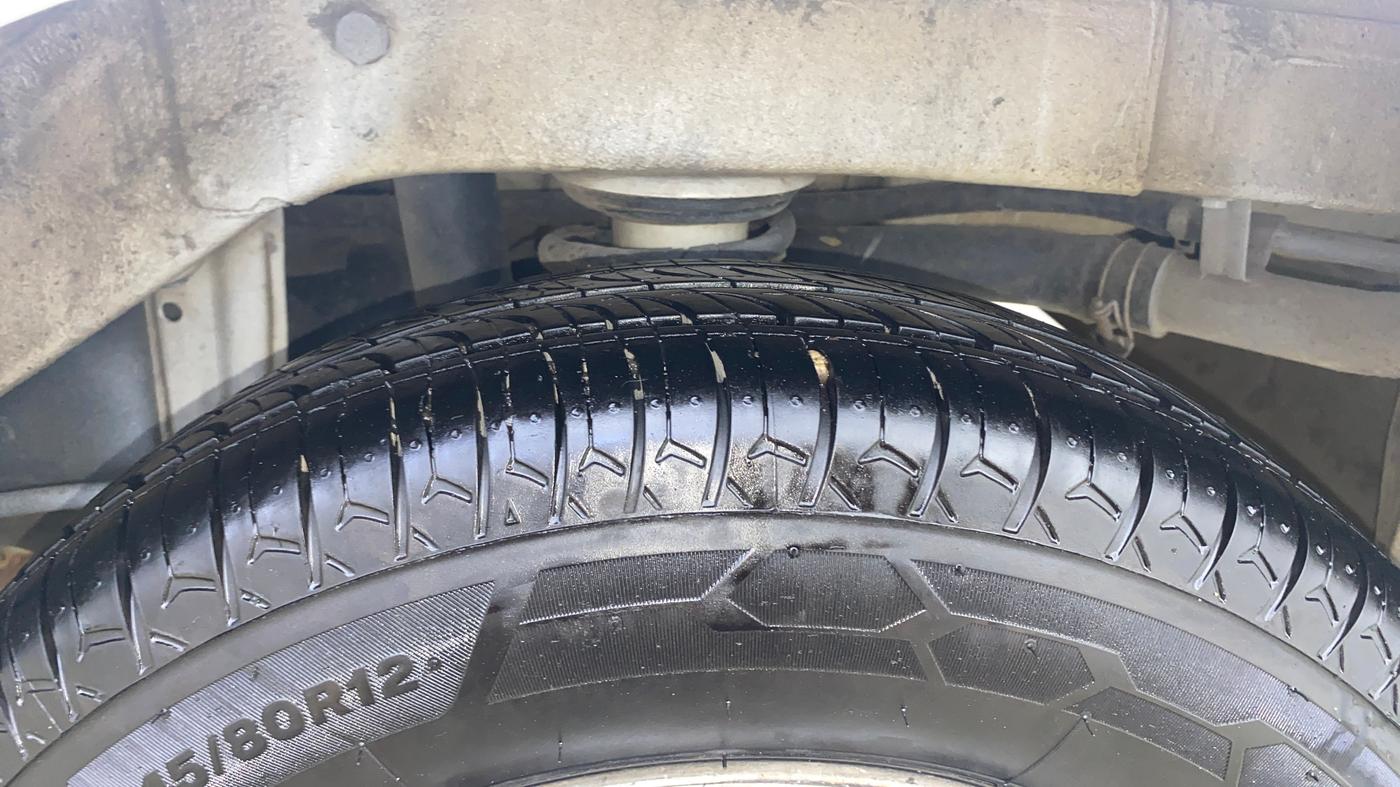 2015 Maruti Alto 800 LXI CNG, CNG, Manual, 61,363 km, Left Rear Tyre Tread