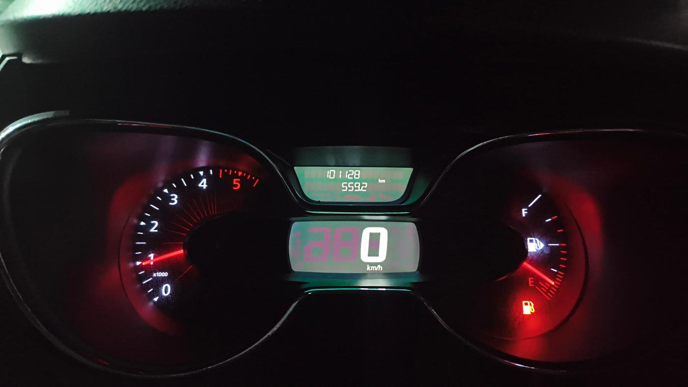 2018 Renault Captur RXT DIESEL DUAL TONE, Diesel, Manual, 1,01,085 km, Odometer Image