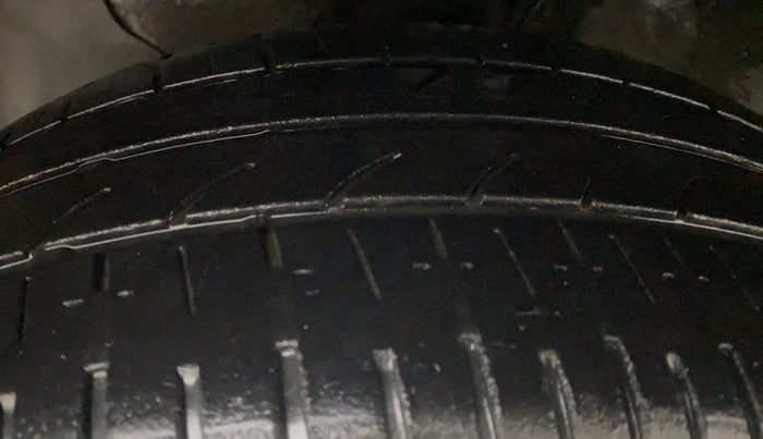 2016 Hyundai Elite i20 ASTA 1.2, Petrol, Manual, 50,475 km, Left Front Tyre Tread