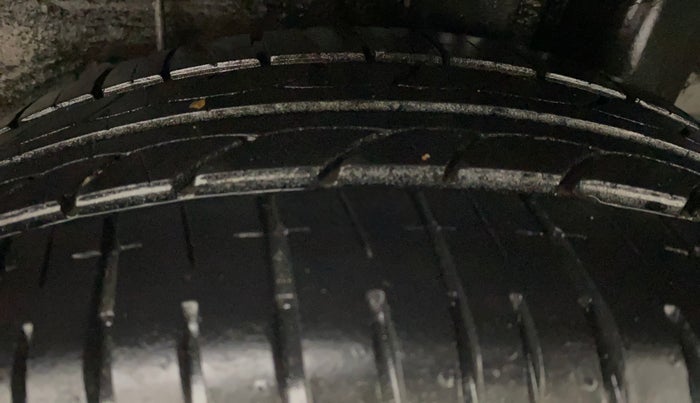 2016 Hyundai Elite i20 ASTA 1.2, Petrol, Manual, 50,475 km, Left Rear Tyre Tread