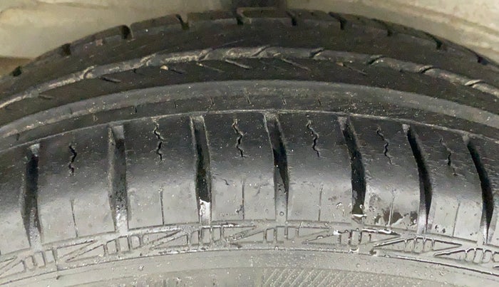 2011 Toyota Etios G SP, Petrol, Manual, 15,598 km, Right Rear Tyre Tread